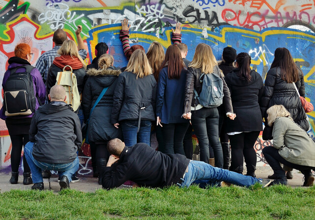 Turister ved Berlinmuren